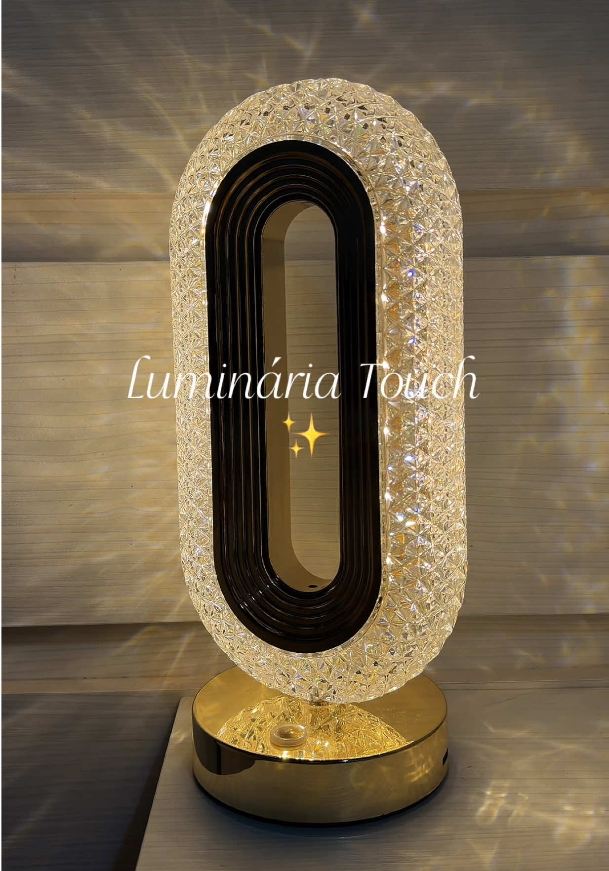 a luminária que transforma o ambiente! 🤩  #luminaria #tiktokshop #decoracao 