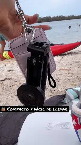 El mini trípode que todo creador de contenido necesita 😍📱✨ Magnético, compacto y con rotación 360°… cabe en tu cartera y está listo para grabar donde sea 🔥🎥
