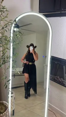 #summerwins #summerdress #westernfashion #summerstyle #halterdress 