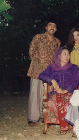 Rasanya pengen balik ke jaman ini😭😭😭 #sidoelanaksekolahan 