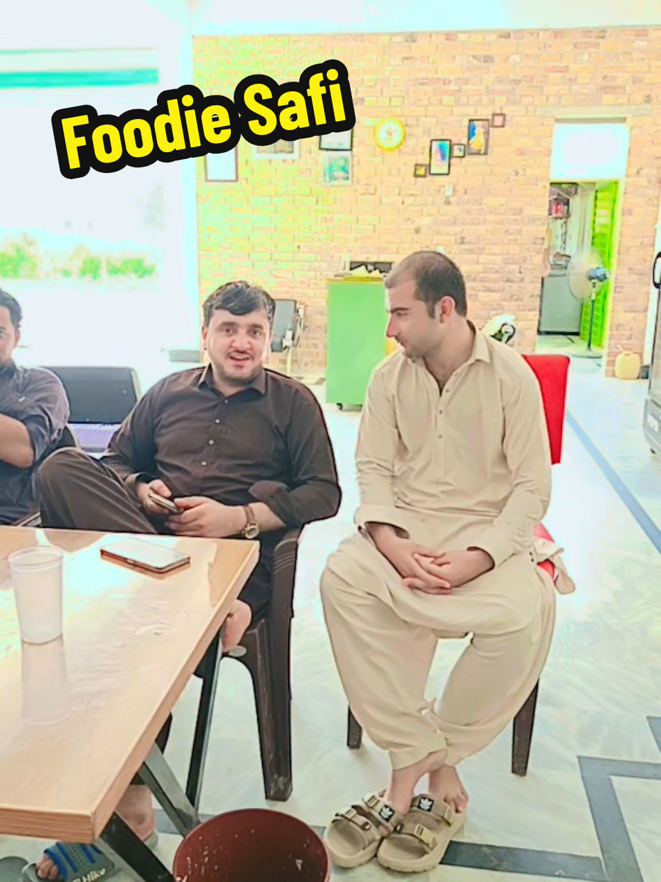 with food vloger @Foodie Safi #fyp #foryou #foryoupage #foodiesafi #charsadda 