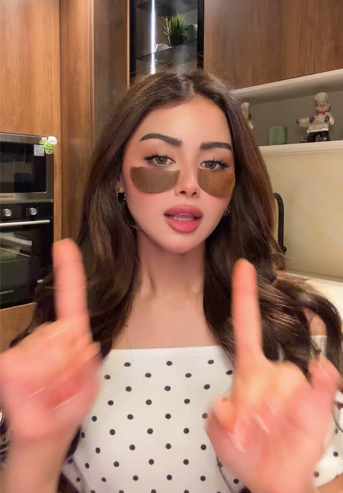 احلى وأسهل طريقة لتفتيح الهالات السوداء 🐼 #لينا_العطوي #fyp #tiktok #هالات_سوداء 