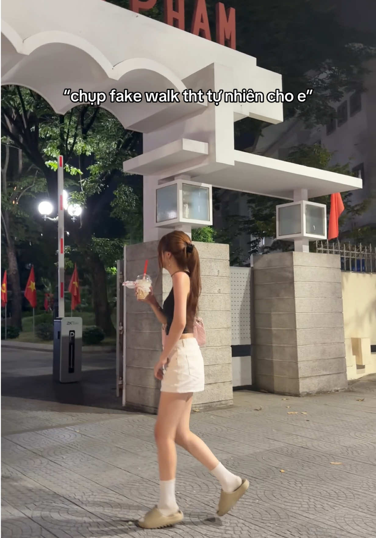đằng sau những bức ảnh của tôi