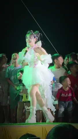 Sự ủng hộ và yêu mến của mọi người chính là động lực lớn nhất để mình không ngừng cố gắng mỗi ngày@Dương Ái Vy Daily @𝐃𝐮̛𝐨̛𝐧𝐠 𝐀́𝐢 𝐕𝐲 @HTM Entertainment @HTM Media @DAV Music 
