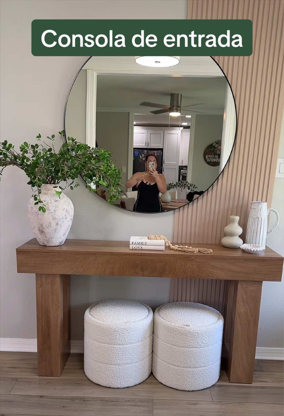 Mi nueva mesa está increíble para decorarla, me encanta ya la quería desde hace tiempo y por fin mi esposo me la regaló es rectangular y mide 63 “ x  33,5 de alto. Perfecta para recibir a tus amigos y familiares. #consola #tableentrance  #summerfinds #tiktokshopcreatorpicks #tiktokshopsummersale  Disponible en USA 🇺🇸 