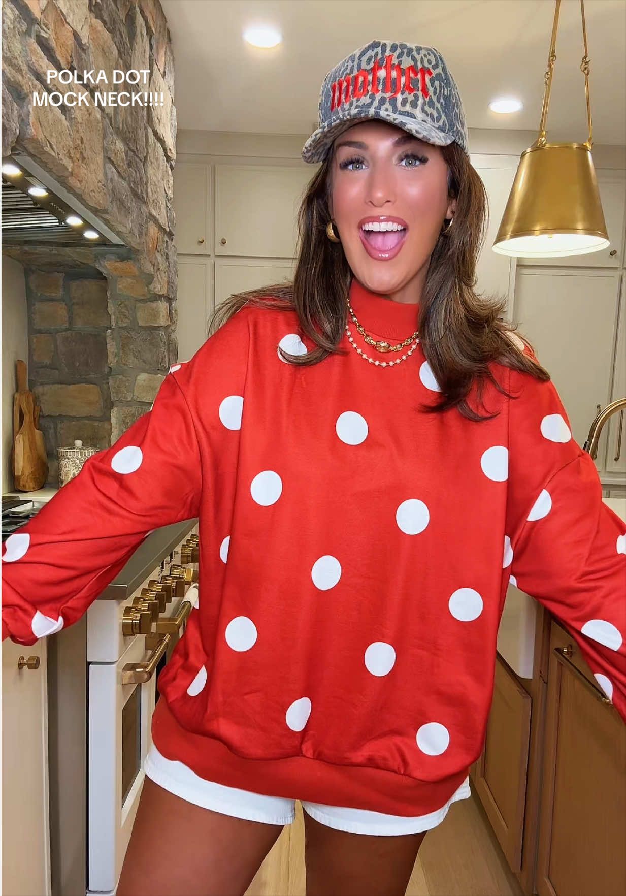 Here for all of things polka dots right now! 🙌🏻 Also how PRESH would this be for gameday?! #mockneck 