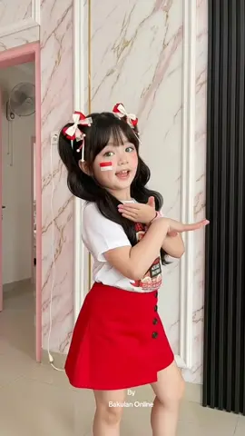 Agustusan dengan Rokcell cantik...#ootdfashion #fashiontiktok #rokcelana #bajuagustusan #bajumerahputih 