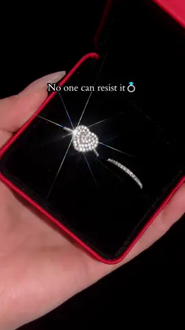 Romantic luxury couple rings #heart #ring #couplering 