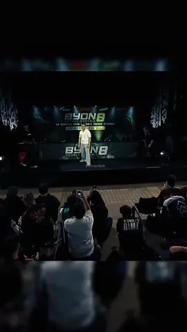 Jhon VS Andi Cobra saking panasnya fight ini sampai Pak presiden @celloszxz🧑🏻‍🦲 gk dikasih kesempatan ngomong saat face off🔥🔥🔥 @AndiCobr4🚀 @J h o n @BYON COMBAT  #CapCut#byoncombat #byoncombatshowbiz #boxing🥊 #foryou 