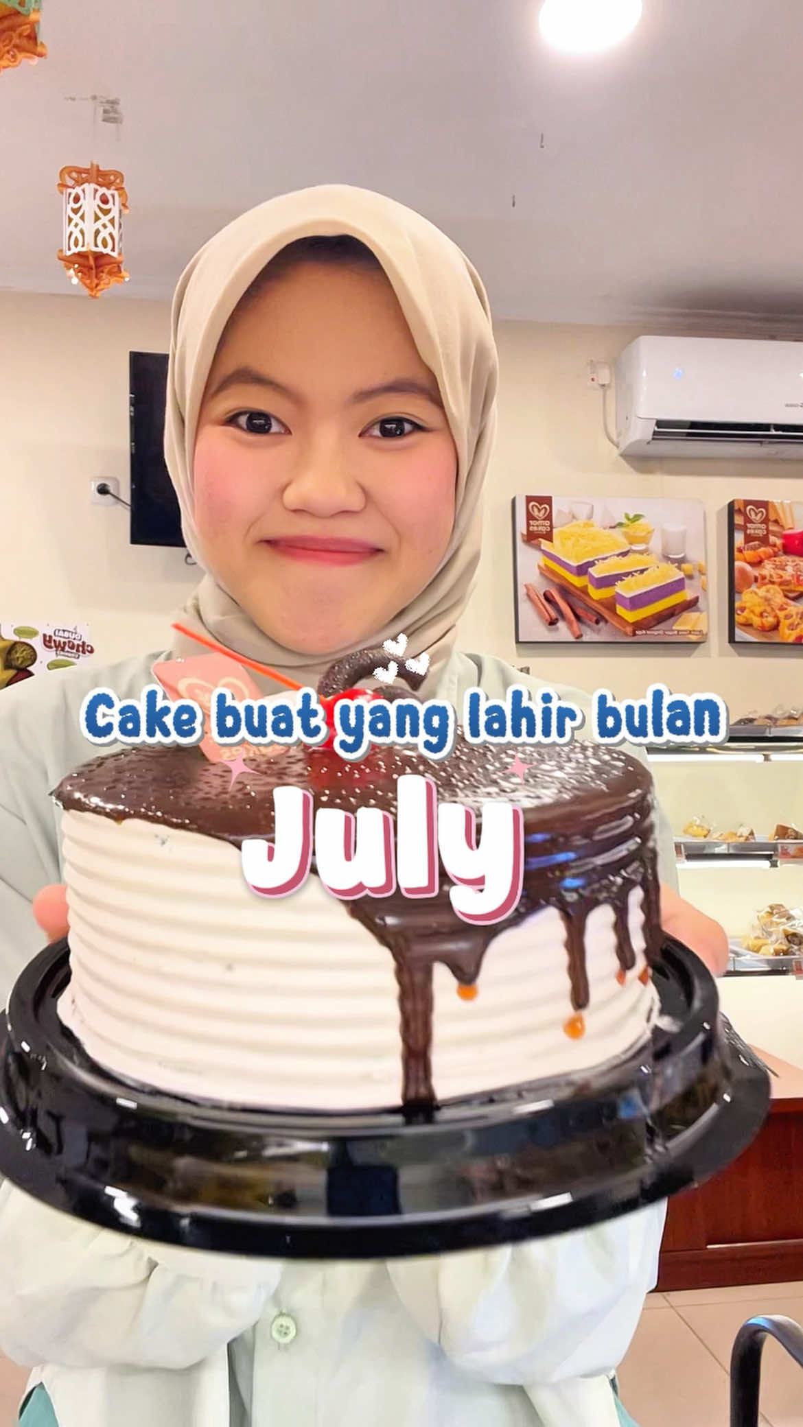Happy birthday buat kamu yang lahir bulan juli!! yu rayain bareng kue dari amorcakes ditag lokasi!! @amorcakesandbakery #promotiktok #juarasantap #promomakanharian #birthdaycake #kueulangtahun 
