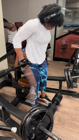 Keep showing up 💪🏼😊🔥✌🏼#fitsheshe🥰🥰 #fyp 