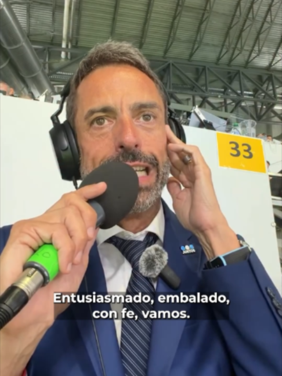 El comentarista Pablo Giralt narra con emoción el gol de Lautaro Martínez, la anotación que selló el triunfo de Argentina sobre Inglaterra y el pase de la Albiceleste a la final del Mundial 2026. #Latinus #InformaciónParaTi