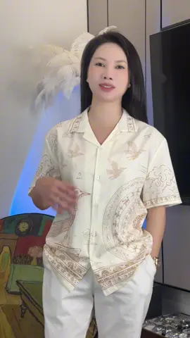 Họa tiết tinh tế, phong cách cuốn hút. #mkclever #aosomi #aonam #yenchuoi96 
