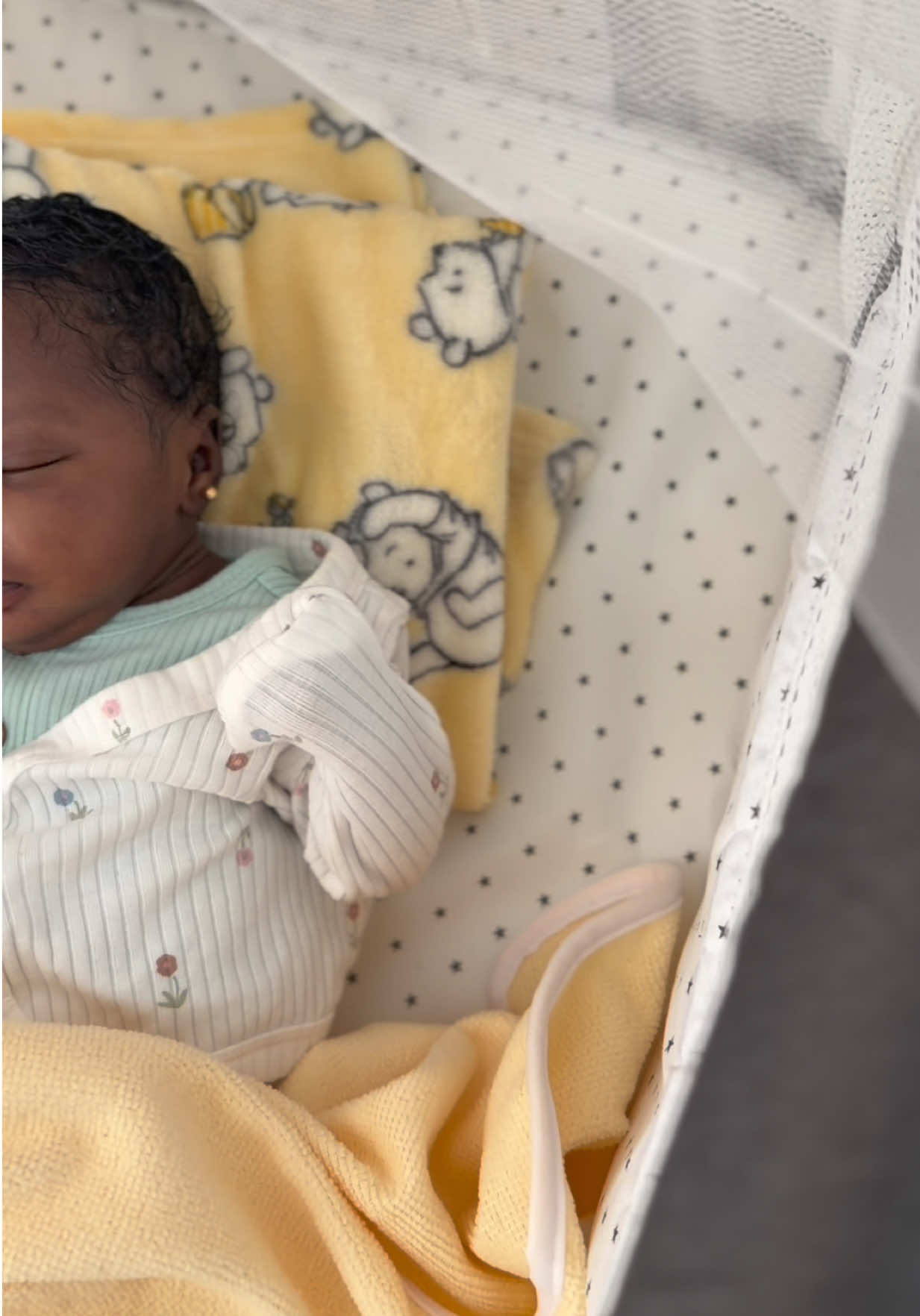 Our Nigerian Naming ceremony day PT1. We decided to do something intimate and private but of course, is there really ‘small’ event with us? 🤭  Started my morning with @Bloom Nutrition  #datblackwoman #lifestylevlog #postpartum #dayinmylife #bloompartner 