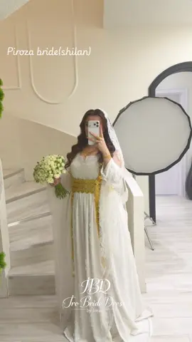 هــەمیشــــە جیـــاواز دەربـــکەوە لە(iro bride dress) ناونـــیشان:ســـۆران- جــادەی حەریــق تەنیــشت تییــم مارت#iro_bride_dress #kurdish #dress #bride #wedding 