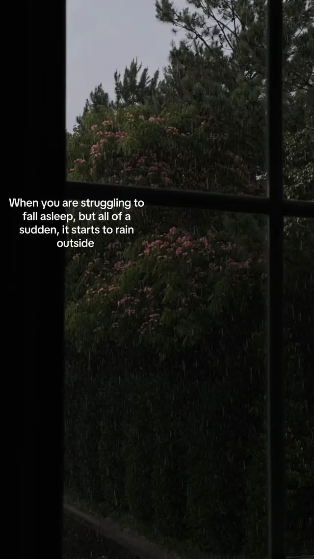 The best feeling ever #rain #cozyathome #aestheticvideos 