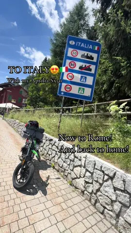 Bringing my Aprilia to his home country😍🇮🇹 #moped #italia #bikelife #aprilia #traveling 