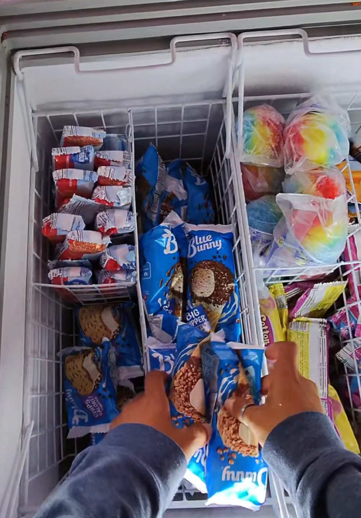 Ice cream truck freezer restock #tasteyland 