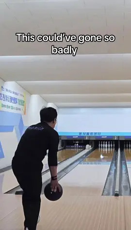 That would’ve hurt me 😮‍💨 (Insta: Kim.chi.ho) #fyp #foryoupage #trending #bowling #bowlingtiktok 