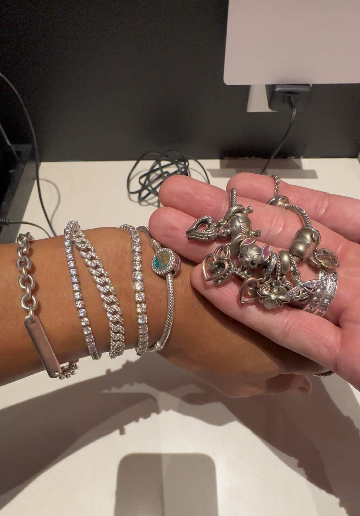 Pandora cleaning #pandoracleaning #pandora #pandoralasvegas #pandorajewelry #fyp 