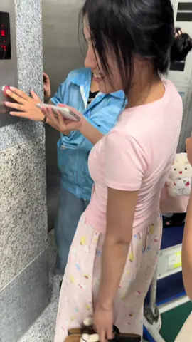 các cháu giờ đi làm kiểu #xuhuongtiktok 