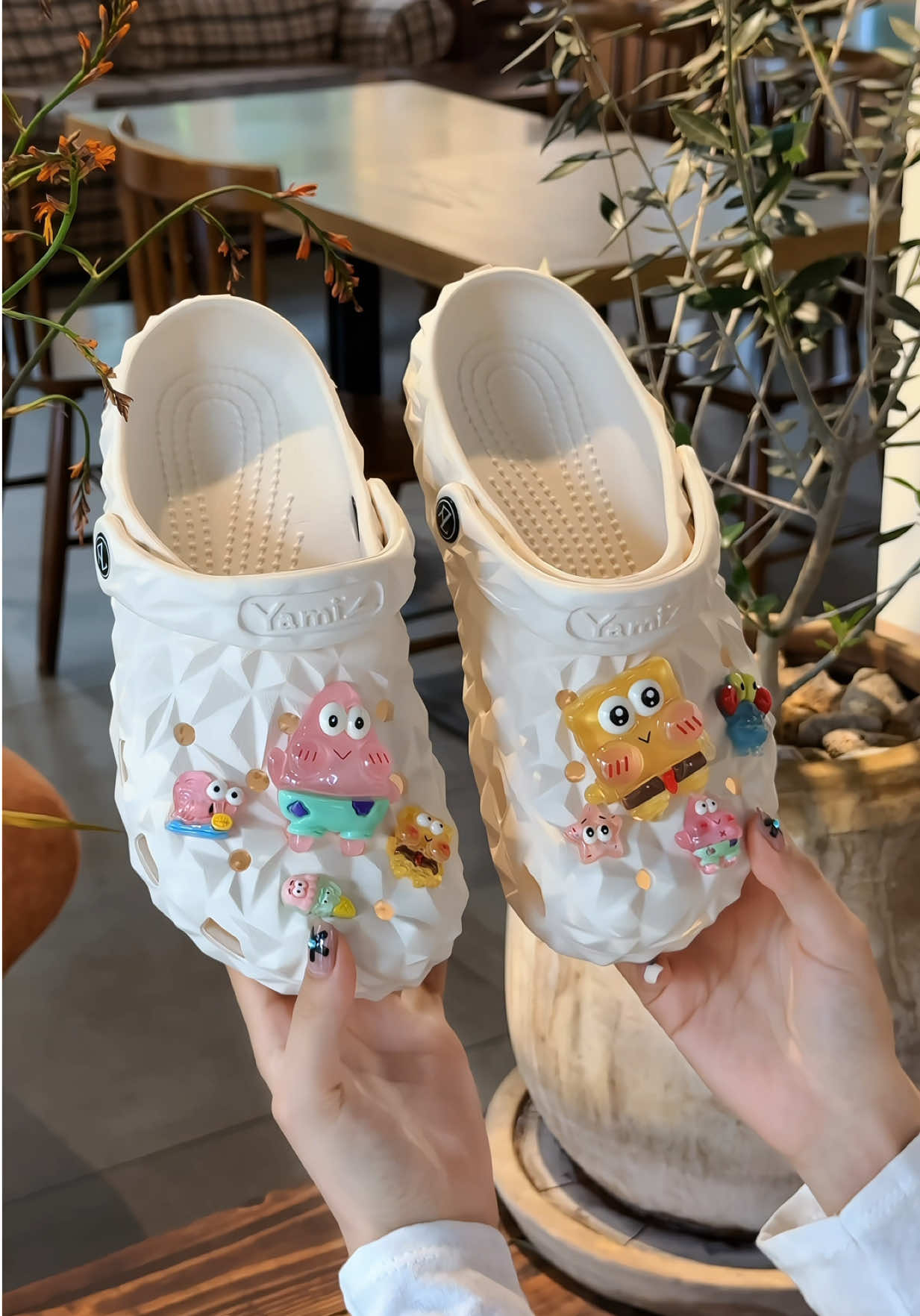 Charm kèm dép mà cỡ này không à #depsuc #depnamnu #yamiz #loanmatto #muataitiktokshop 