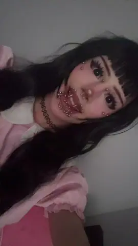 #dollymakeup #lippiercings #bodymods 