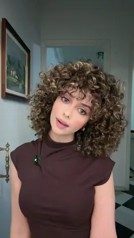 شعري يمر بأفضل مراحله السيروم يستاهل كل ريال 👩🏼‍🦱✨ @Vichy Laboratoires           إعلان #curlyhair #VichyHaircare #HairGains #PartneredwithVichy #vichyad 