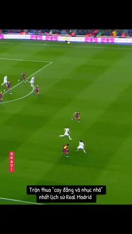 “TÀI NĂNG VS TIỂU XẢO” Khi bất lực trước tài năng, người ta thường dùng đến tiểu xảo. Nhưng họ quên mất rằng, những cái chân đá xấu chỉ có thể làm đau ống đồng, chứ không thể ngăn cản quả bóng bay vào lưới. Tỷ số 5-0 không chỉ là một chiến thắng, mà là cái tát lịch sự nhất dành cho sự chèn ép#messi #barcelona #bongda#bongdado #fyp 