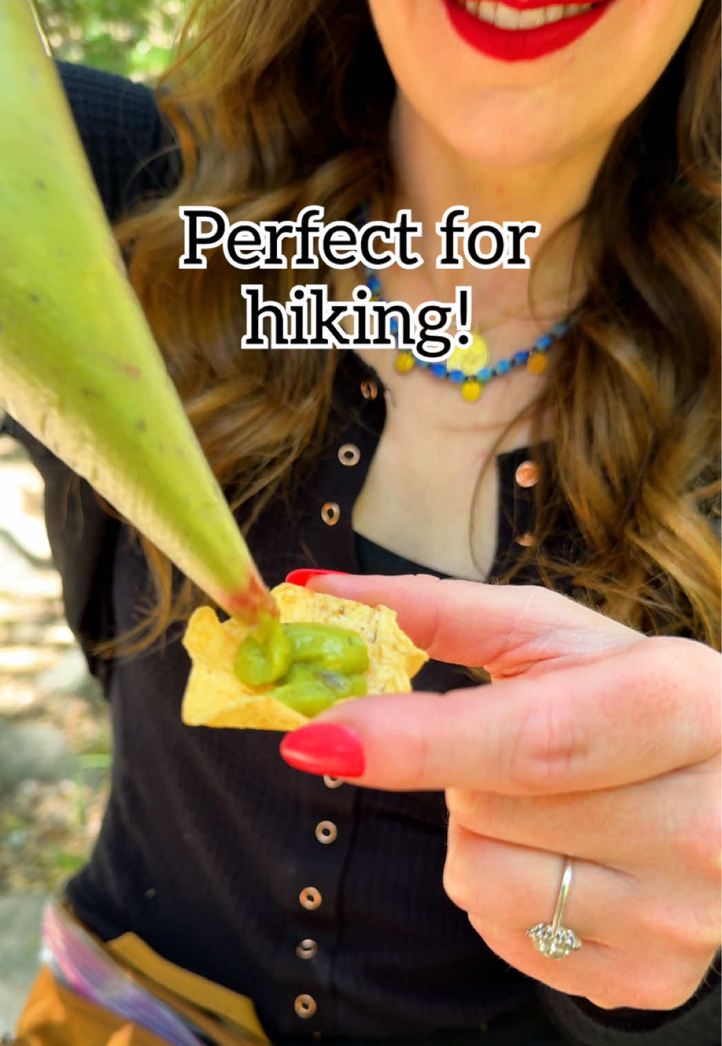 Smart Hiking Tips! ⛰️ Easy gear tricks, pest control tips, snacks ideas and smart survival hacks for your next day outdoors! #Hiking #nationalparks #camping 