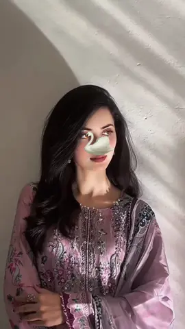 Face reveal 🦢🤍 #fyppppppppppppppppppppppp #foryou #fyp #viraltiktok #viral 