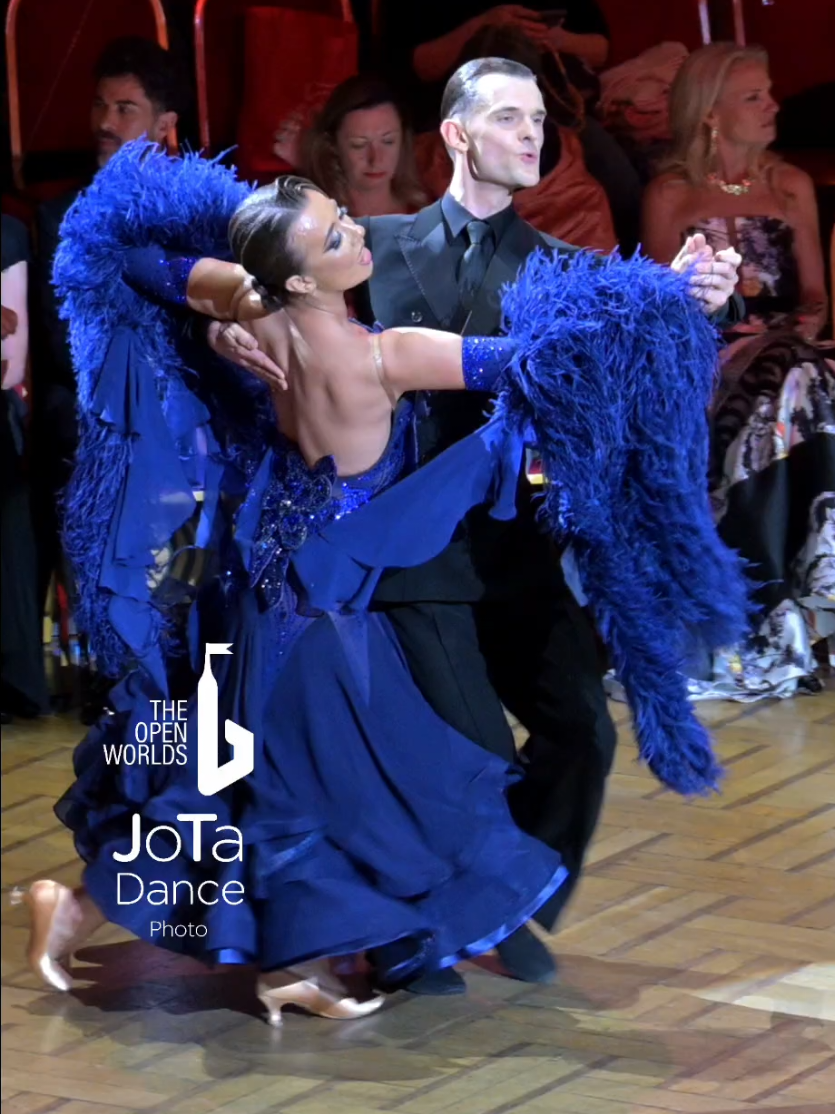 #dance ###jotadancephoto #theopenworlds #ballroomdancesport #slowfoxtrot 