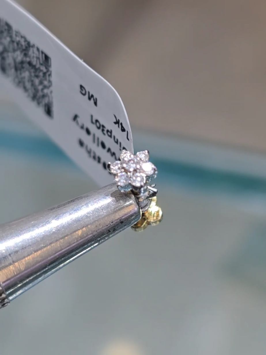#shreathajewellery #birtamode_jhapa #diamondnosepin 