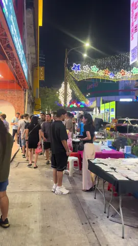 Night vibes at Bukit Bintang Kuala Lumpur Malaysia 🇲🇾💋🙌#bukitbintang #kualalumpur #fypシ #foryou #malaysiatiktok 