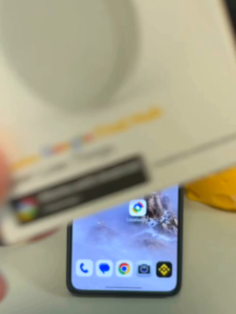 #ad Tienes opción para IOS también en el enlace, los de color negro, localiza cualquier cosa en todo el mundo 🔥🔥 #localizador #rastreador #findhub #findme #llamame_gem