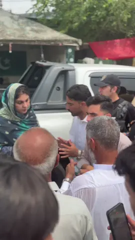 بجلی کی نه هونے کی وجه سے تحصیل کبل کی عوام سڑک پر اے اور پرامن احتجاج کا مظاهره  انشاالله چند گہنٹو میں بجلی کا مسلہ ہل 