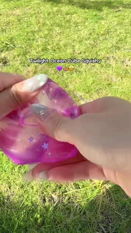 Soft Squeeze Liquid Cube #fidgettoy #asmr #satisfying #tiktoktoy #squish 