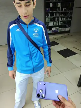 Наглый мальчик хотел обмануть и продать iPhone XR под видом 17 про 😱 #рек #скупка #айфон
