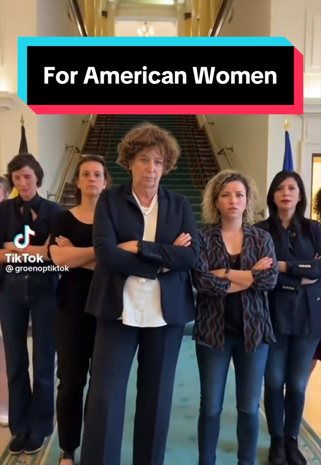 For all the American women, including myself, I pass on the message of support from powerful women around the world #womenempowerment #womensupportingwomen #womensrightsmatter #womensrightsarehumanrights ••• #womensrights 