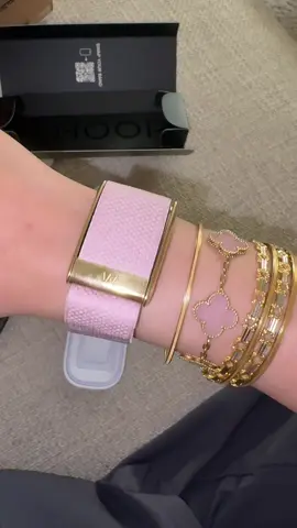 اخخيررااا pink and gold whoop🩷