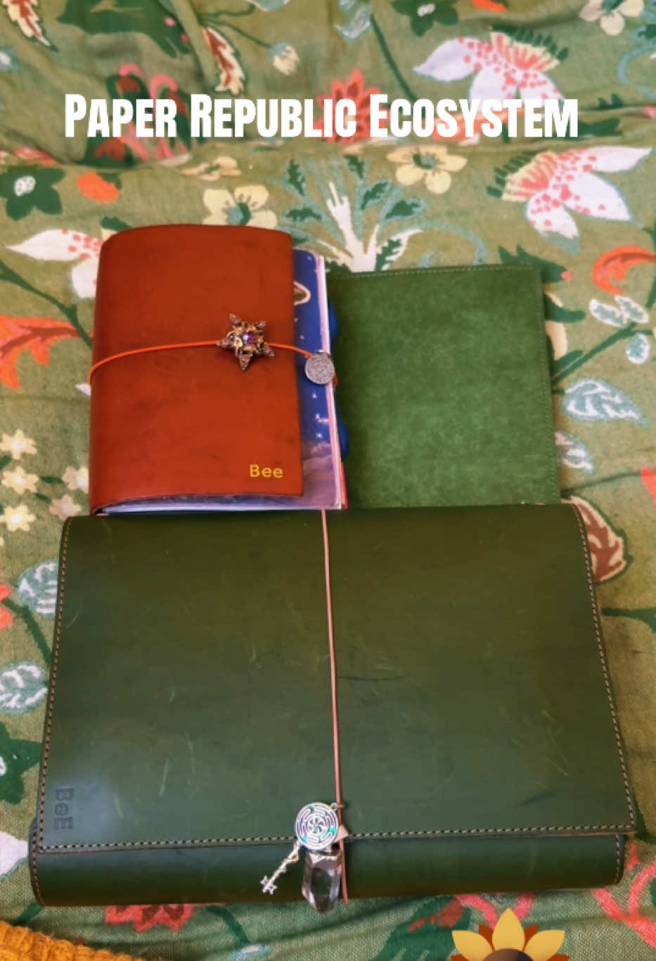 Three journals, three rituals, one little paper ecosystem. 🌙 Each of my @paper republic notebooks has its own role, so no page ever has to do two jobs. And today the family grew: my A4 in the Dúchas special edition, fern green, finally arrived. Stone-polished by hand in Italy and inspired by the Irish landscape, and honestly that green is even richer in person than I hoped. In this video I walk you through all three styles and how they fit together. Come take the tour, then tell me: are you a one-notebook soul or a whole-system person? #paperrepublic #Dúchas #journalcommunity #leatherjournal #journalecosystem 