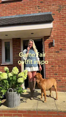 Need some outfit inspiration for @The Game Fair?  Wearing @Fairfax & Favor @Chatham footwear @Dubarry Of Ireland @schoffelcountry @penelopechilvers  #countrylifestyle #countrygirl #countryoutfit #gamefair #countrylife 