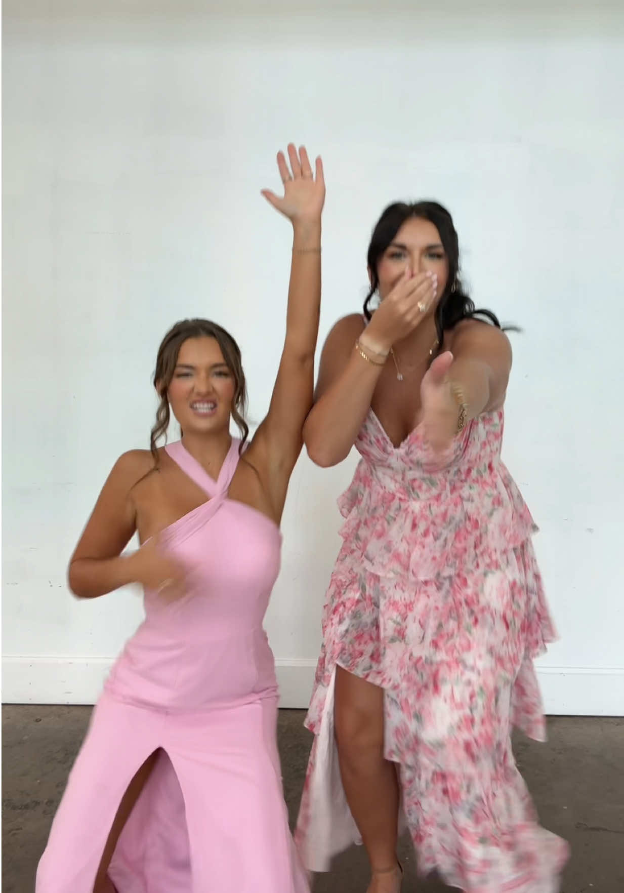 Running it back with bestie boo 🤭✨ @Mia Bonacorsi #fyp #explore #dance #bestie #trending 