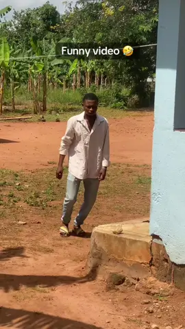 Please this video is just for funny 😄 no one was hurt please #justforfunny😂😂😂😂🤟 #funny😂😂😂 #ghanatiktok🇬🇭 #fypシ゚viral🖤tiktok🥰 #1millionlikes 