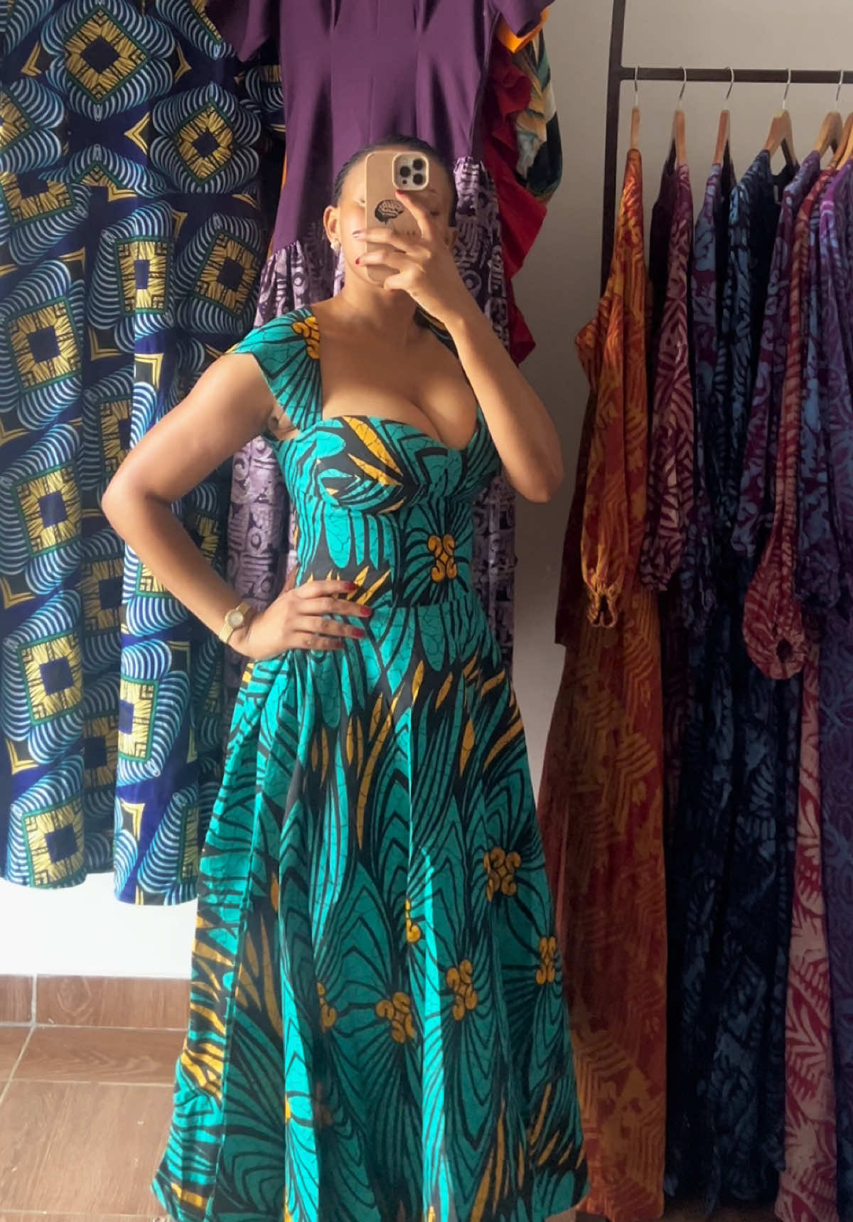 Kristin @ideal concept store - LBV#outfitinspo#tiktokgabon🇬🇦💯🇬🇦👌😍❤️#Artelly#libreville_gabon🇬🇦  