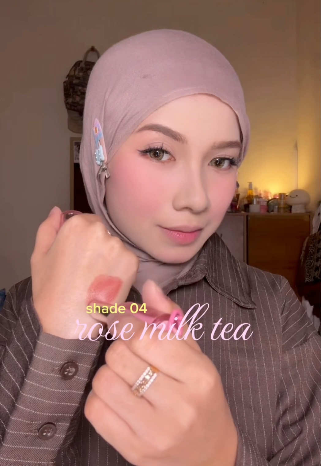 love bgt pake lipbalm centil g2g 😚🩷 #tintedlipbalm #lipbalm 