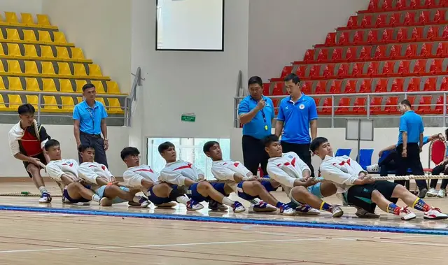 Mỗi trận đấu là một thử thách, là một lần thể hiện ý chí, tinh thần đồng đội và sự quyết tâm không ngừng. Dù kết quả ra sao, tất cả các HLV và VĐV đều đã cống hiến hết mình, tạo nên một mùa giải đầy cảm xúc và đáng nhớ. 💪❤️ KDS xin gửi lời tri ân chân thành đến Quý HLV, Quý VĐV và các Đơn vị đã luôn đồng hành, tin tưởng và lựa chọn các sản phẩm của KDS trong suốt hành trình tập luyện cũng như thi đấu. Sự tin yêu của mọi người chính là động lực để KDS không ngừng hoàn thiện và mang đến những sản phẩm chất lượng hơn nữa. Giải đấu đã khép lại, nhưng hành trình chinh phục những đỉnh cao mới vẫn đang ở phía trước. Hãy tiếp tục giữ vững tinh thần, bền bỉ rèn luyện, nâng cao thể lực, kỹ thuật và ý chí để sẵn sàng cho thử thách lớn nhất của năm. ❤️‍🔥 Đại hội Thể thao Toàn quốc cuối năm đang chờ đón tất cả chúng ta. Chúc các Đơn vị sẽ có sự chuẩn bị thật tốt, bứt phá mạnh mẽ và gặt hái nhiều thành công hơn nữa. 🔥 Hẹn gặp lại trên đấu trường lớn – nơi bản lĩnh, sự đoàn kết và khát vọng chiến thắng sẽ tiếp tục được khẳng định!