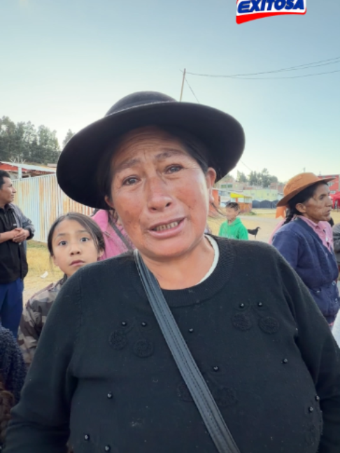 🔴🔵 Madres de Chupuro, zona afectada por el sismo de magnitud 5.1 en Junín, rompen en llanto por ayuda. Indican que están priorizando alimentar a los niños ante la falta de alimento y la pérdida de sus viviendas y bienes. 📻 95.5 FM 📡 6.1 señal digital abierta 📺 Movistar: 34 SD - 734 HD 🌐 http://exitosanoticias.pe