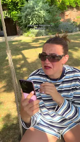 AD | Coming like Zoey 101 with my new Flip phone, overly here for it @Samsung UK  I'm also doing a beauty giveaway, all you have to do is comment #ExploreGalaxy on this post to enter x #GalaxyZFlip8 #SamsungPartner 