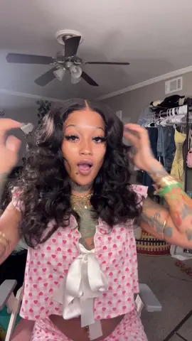 Your kinky straight curls drop. This Luvme? Not a chance Hair from: @Luvmehair  #luvmehair 